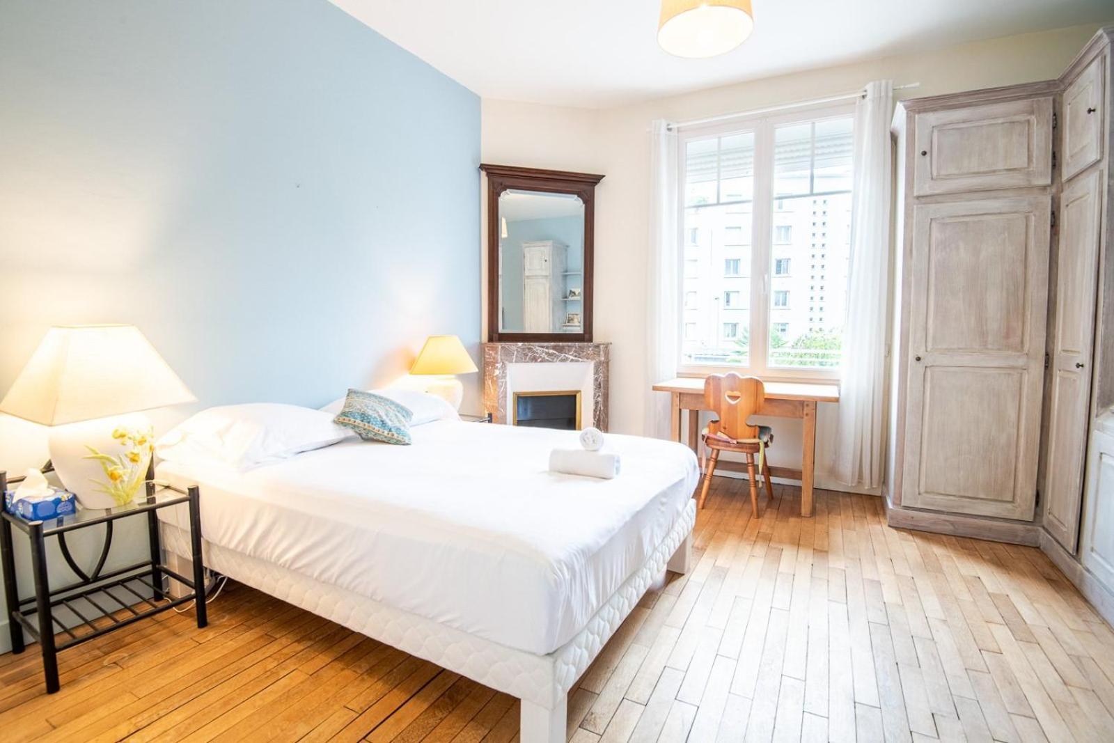 Le Stalingrad - Saint-Pierre-Des-Corps Hotel Bagian luar foto